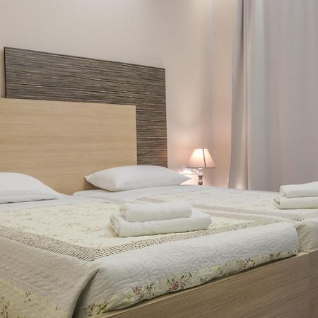 Delfini Beach Hotel & Suites 아크앤젤로스 외부 사진