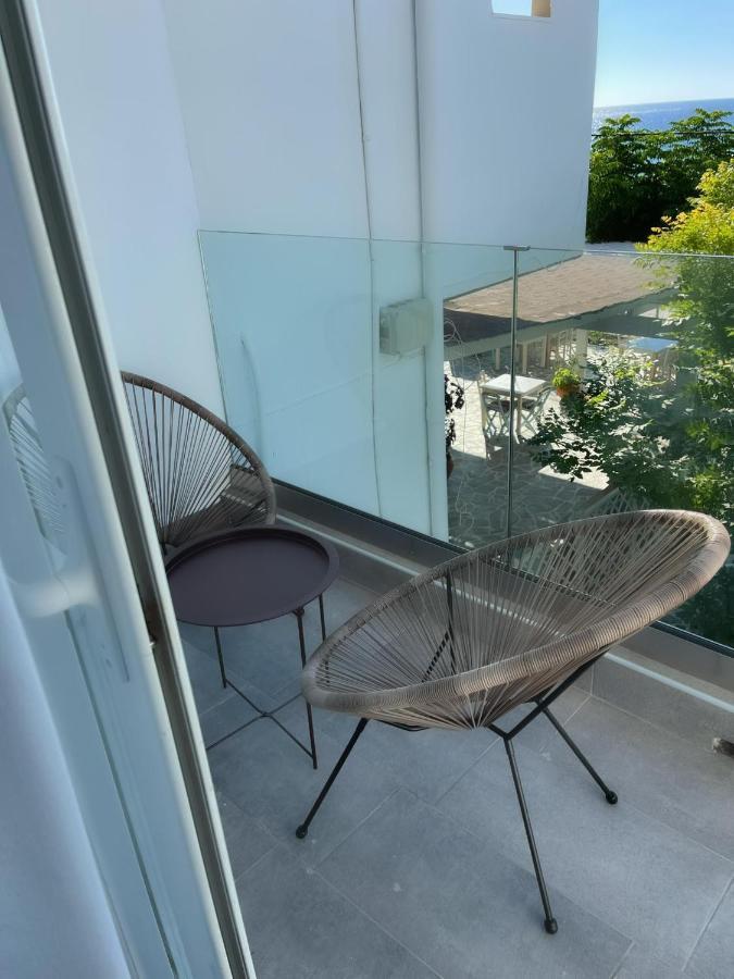 Delfini Beach Hotel & Suites 아크앤젤로스 외부 사진