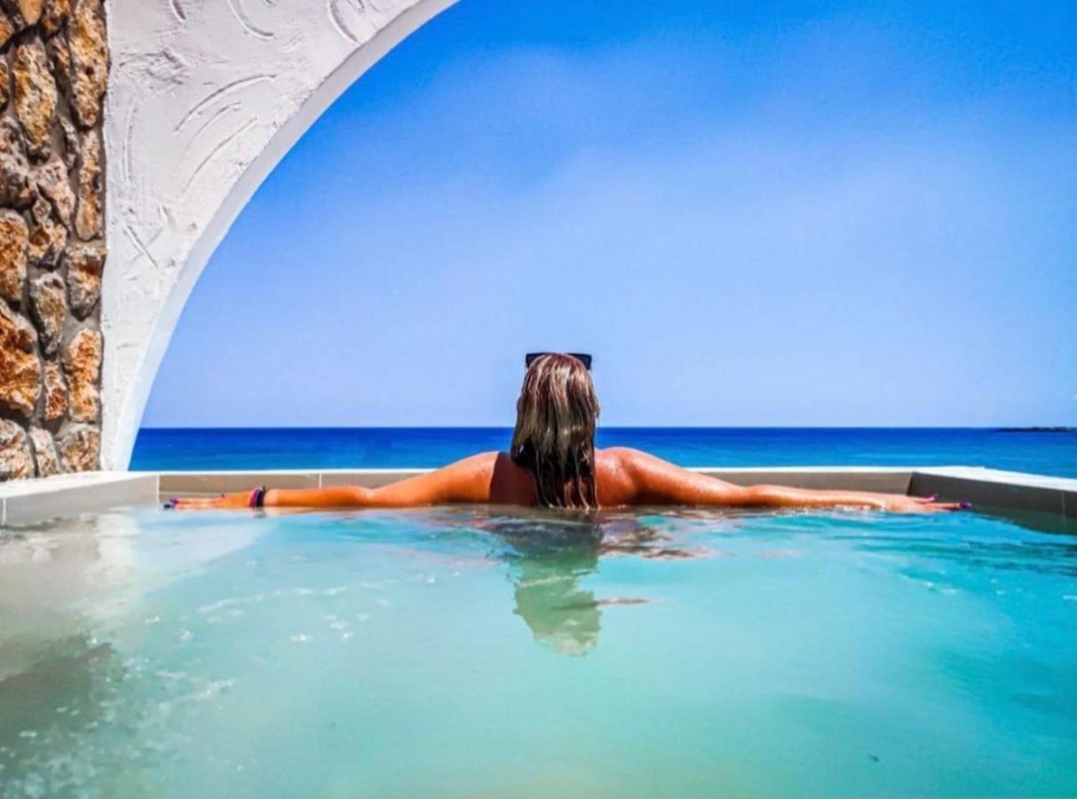 Delfini Beach Hotel & Suites 아크앤젤로스 외부 사진