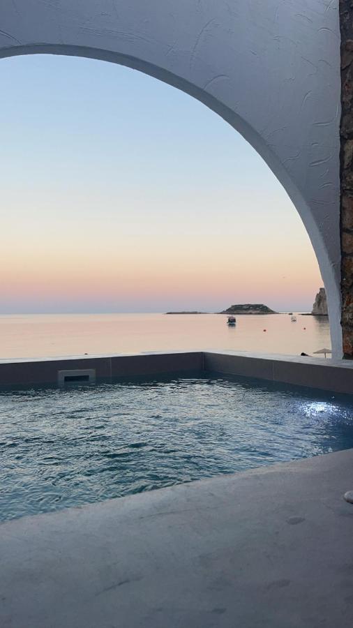Delfini Beach Hotel & Suites 아크앤젤로스 외부 사진