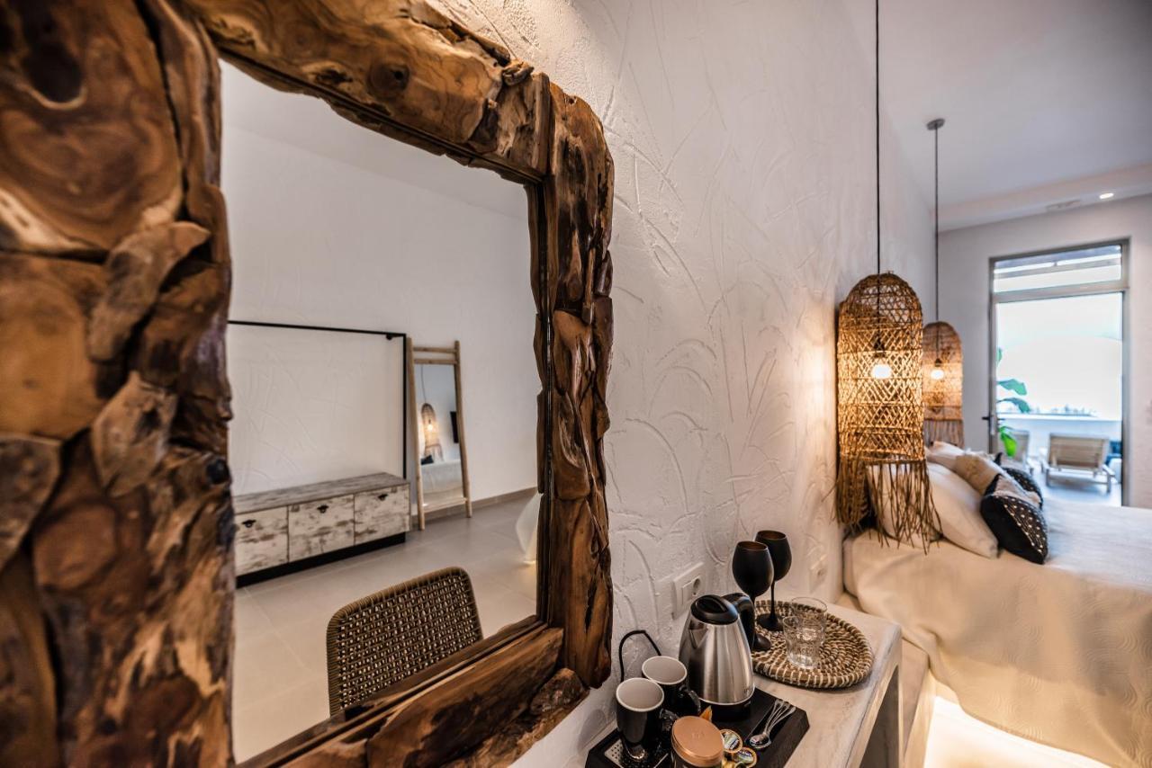 Delfini Beach Hotel & Suites 아크앤젤로스 외부 사진