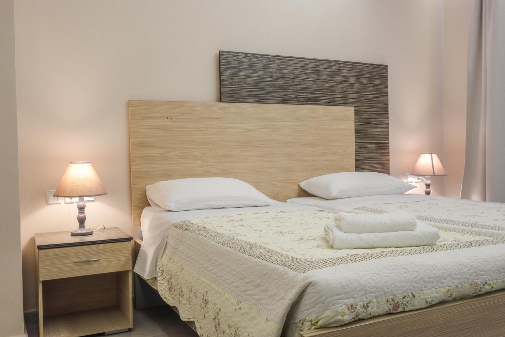 Delfini Beach Hotel & Suites 아크앤젤로스 외부 사진
