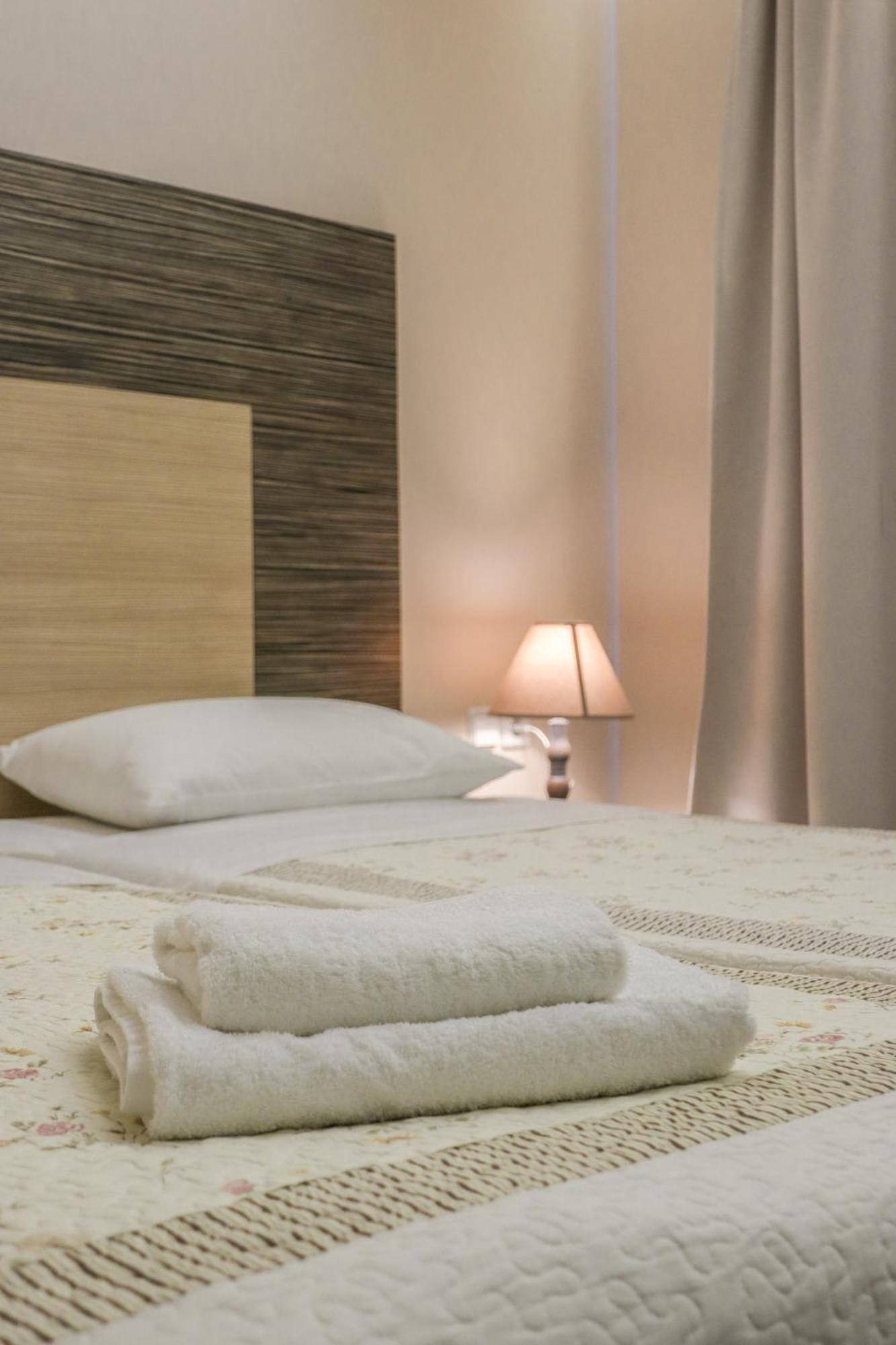 Delfini Beach Hotel & Suites 아크앤젤로스 외부 사진