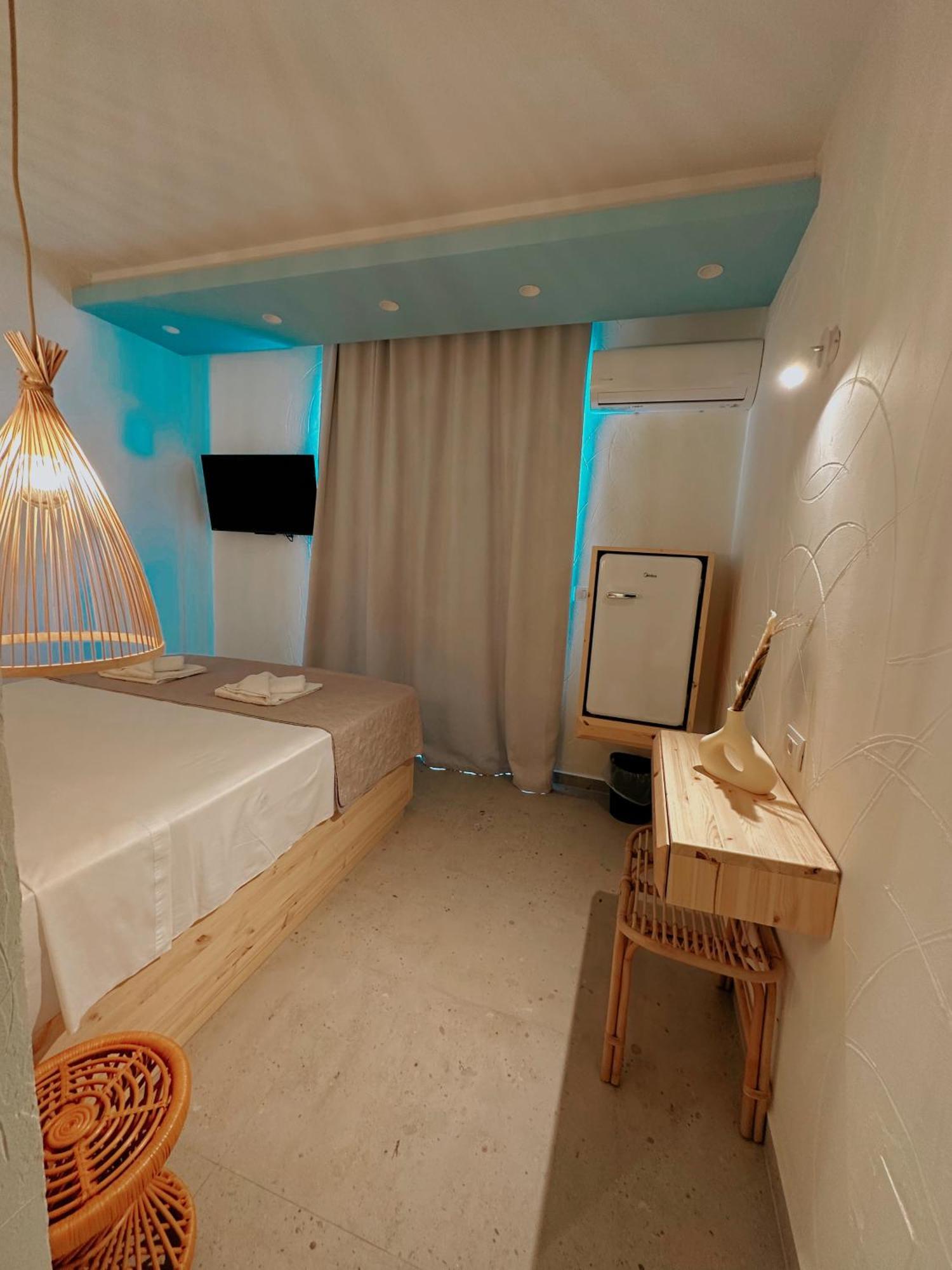 Delfini Beach Hotel & Suites 아크앤젤로스 외부 사진