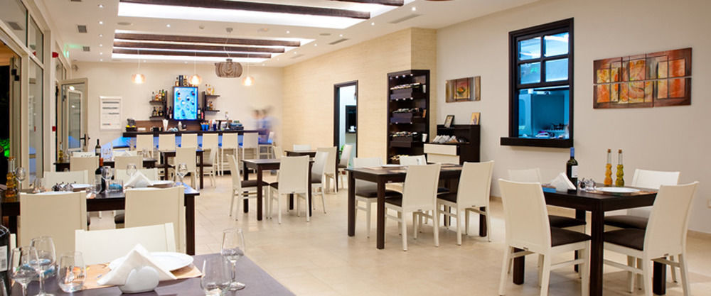 Delfini Beach Hotel & Suites 아크앤젤로스 외부 사진